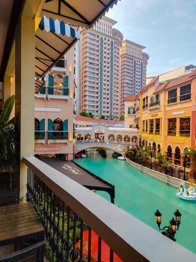 Venice Luxury Residences Taguig Bagian luar foto
